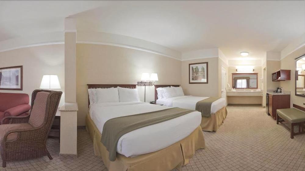 Holiday Inn Express Hotel & Suites San Dimas By Ihg Exterior photo
