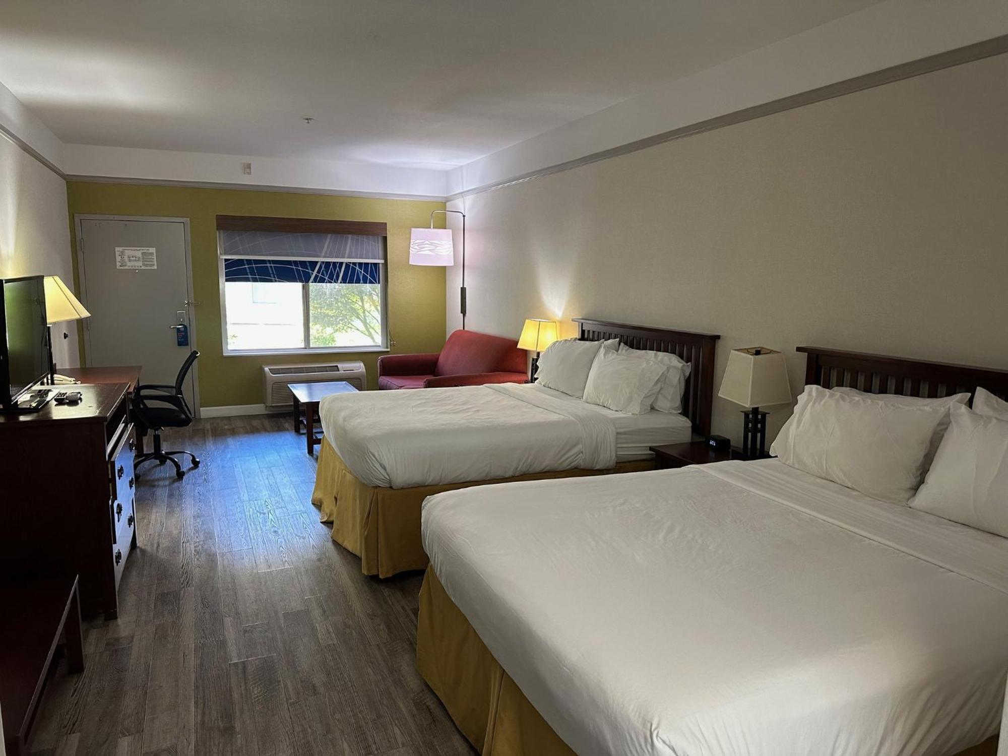 Holiday Inn Express Hotel & Suites San Dimas By Ihg Exterior photo