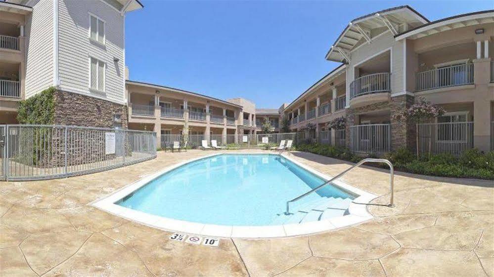Holiday Inn Express Hotel & Suites San Dimas By Ihg Exterior photo